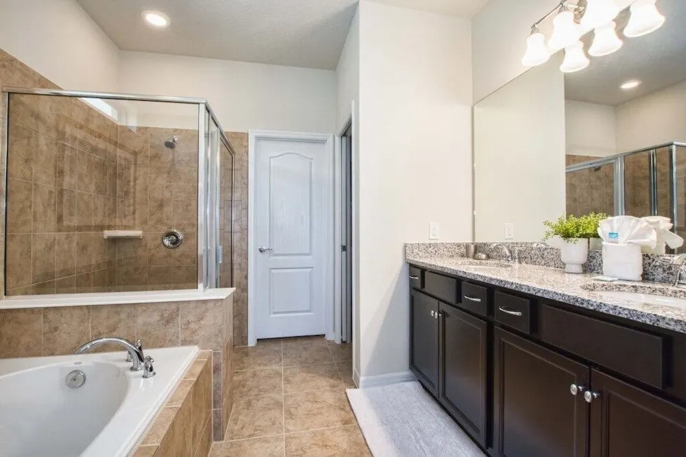 Windsor at Westside-5 Bedrooms House W/Pool-3718ww