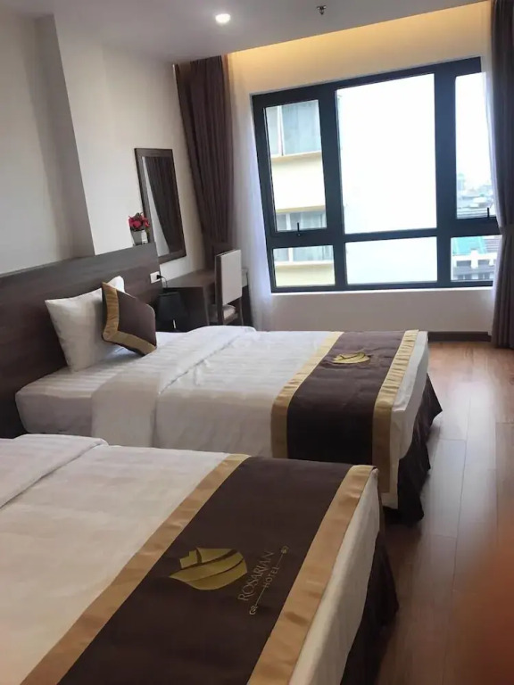 A89 Rosarian Hotel