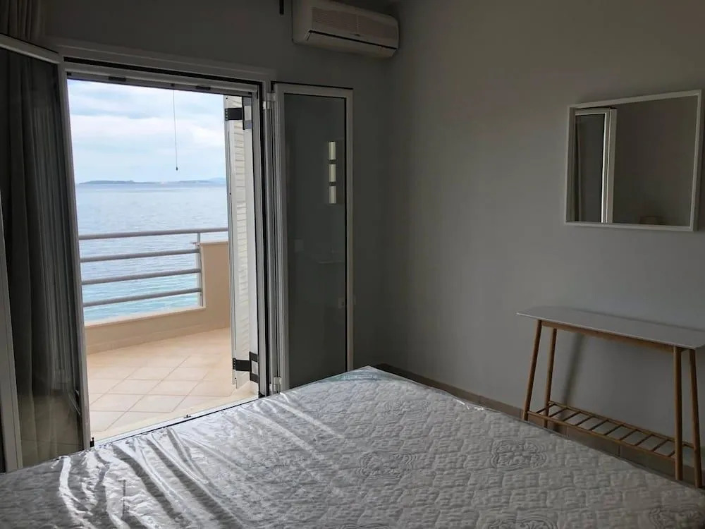 Glyfa Beach Villas