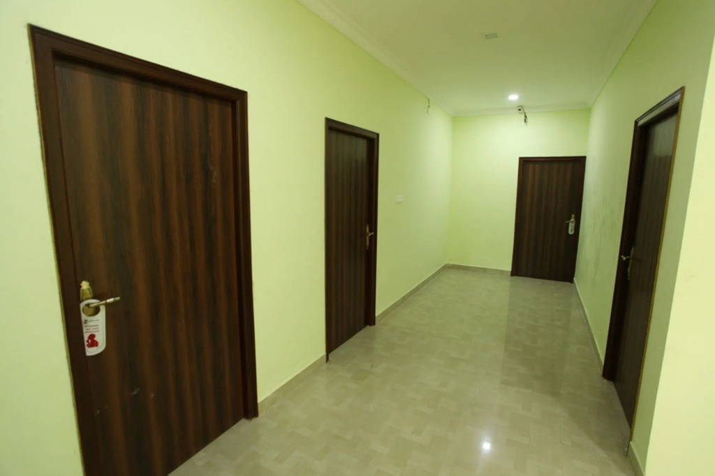 Treebo NGH Transit