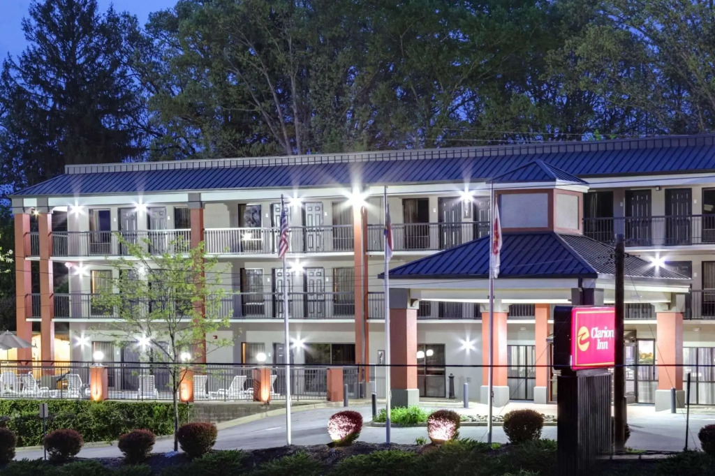 Clarion Pointe Biltmore Village