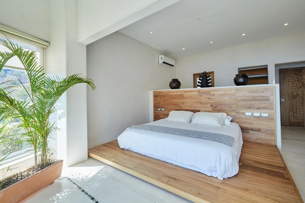 Casa Roni by Xeno
