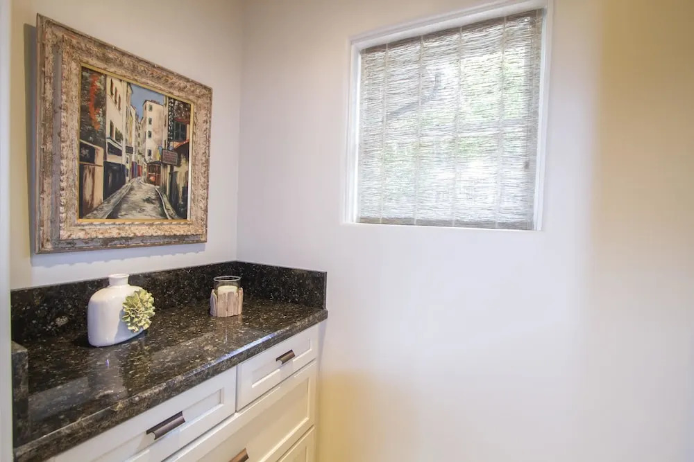 Charming Kismet Cottage! Aquarium Passes Included