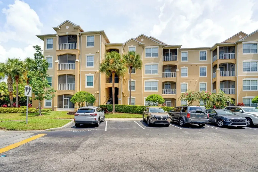 4 Mi to Disney: Family-friendly Resort Getaway!