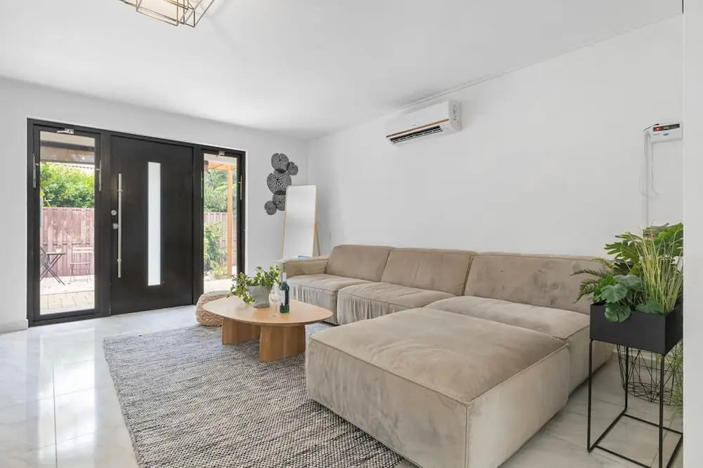 NEW 4br3ba Villa Near Eagle Beach w Private Pool