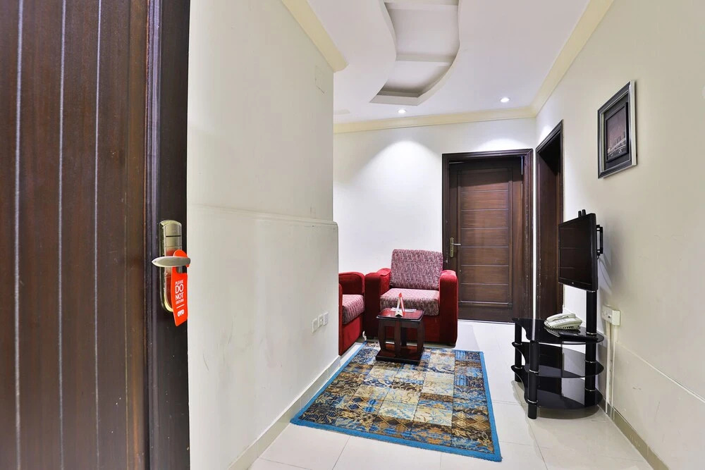 OYO 161 Middle East Suite