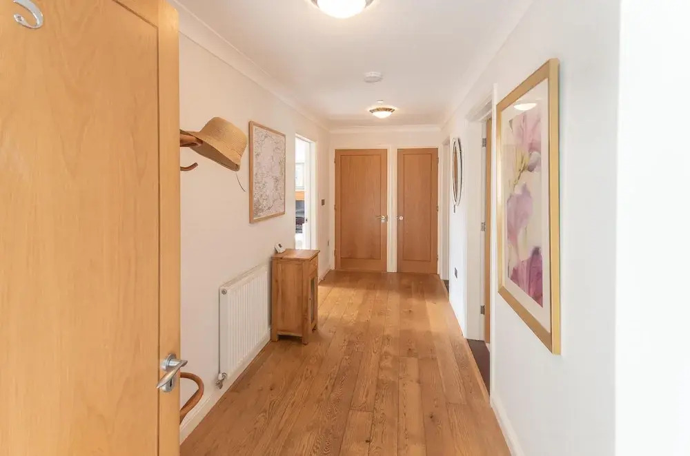 Modern 2-Bed Flat In Tavistock Centre
