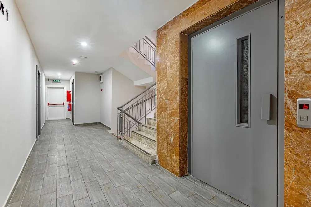 Seven City Hotel