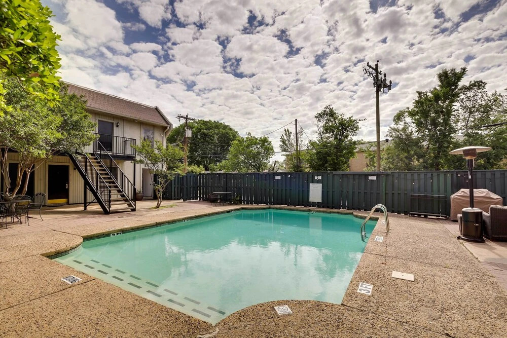 Stylish Condo w/ Pool in Knox Henderson!