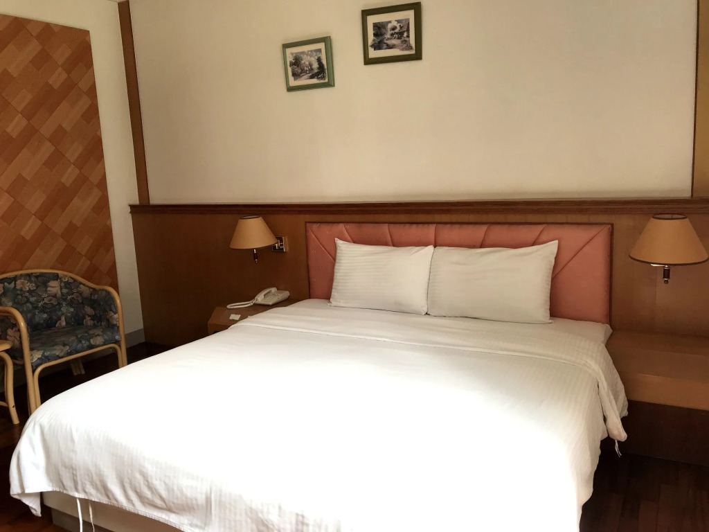 Long Shan Hotel
