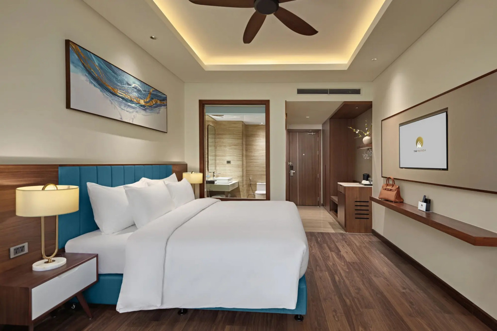 The Watson Premium HaLong Hotel