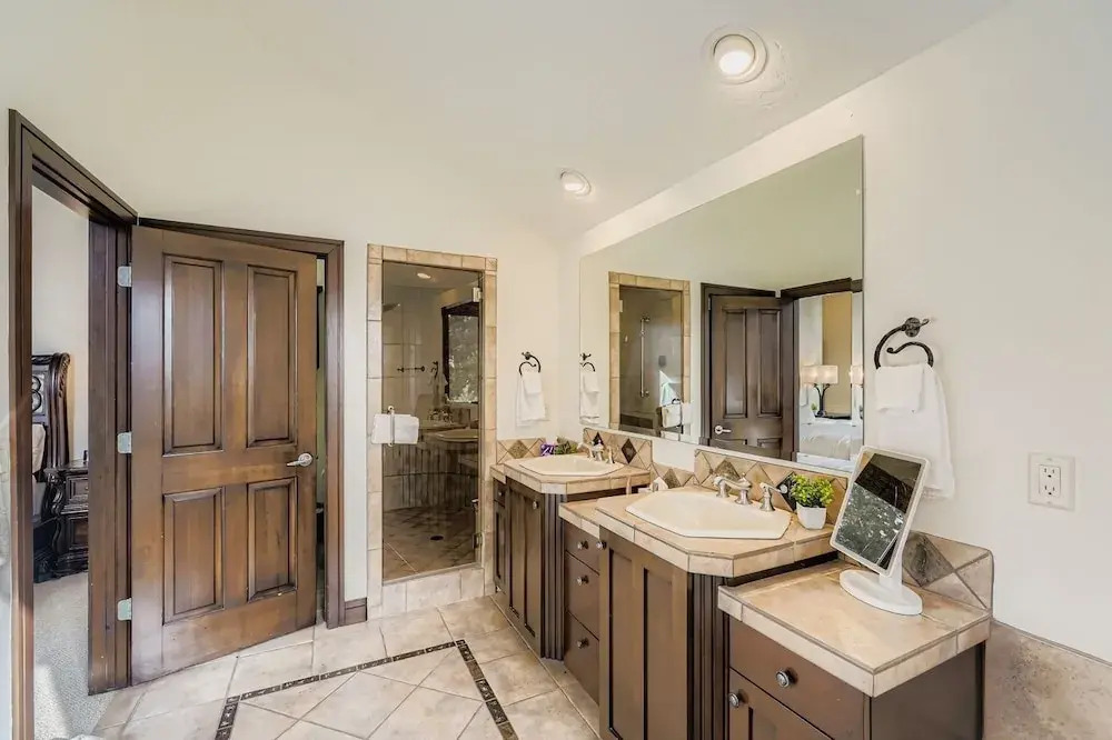 2744 The Cove! Modern Luxury Townhome With Hot Tub, Pool, And Shuttle To The Slopes! 4 Bedroom Home