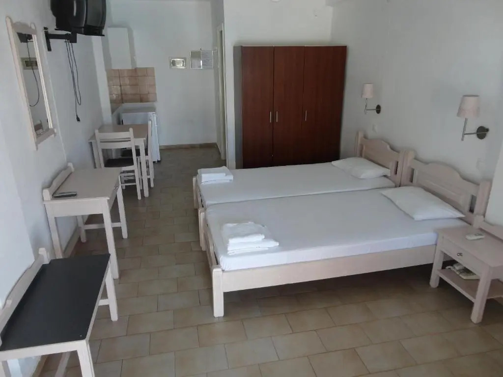 Lianos Hotel Apartments