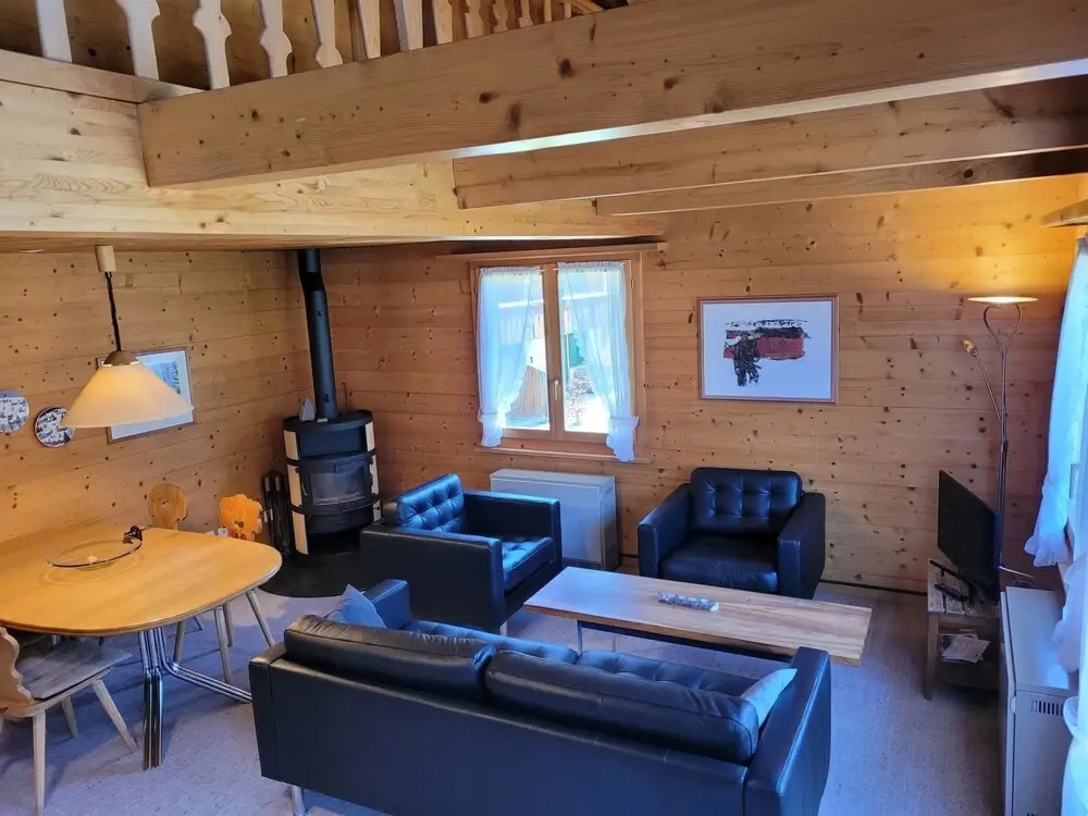 Reseda Lenk in Lenk With 2 Bedrooms and 3 Bathrooms