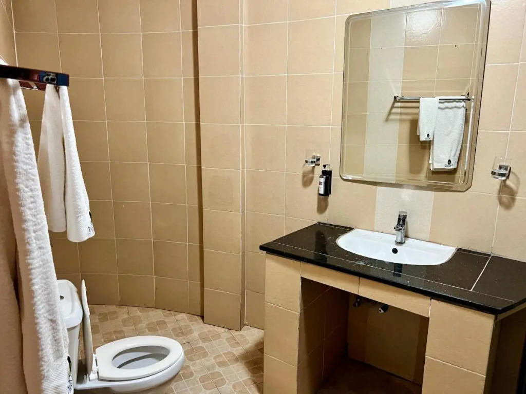 Nokras Riverine Hotel & Spa
