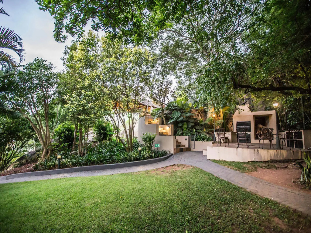 La Roca Guest House