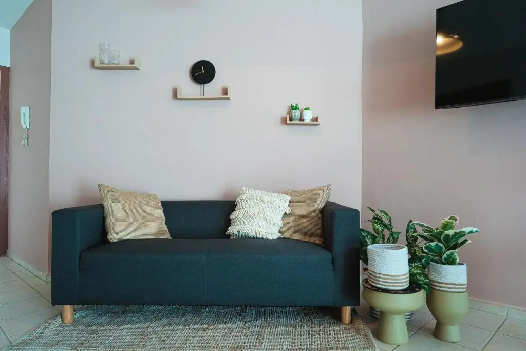 Great 2bdrm app in Downtown Otrobanda with free parking on premises