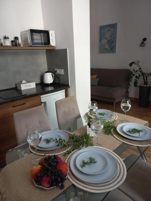 Fiesta Apartment on Franka 2BR-6P