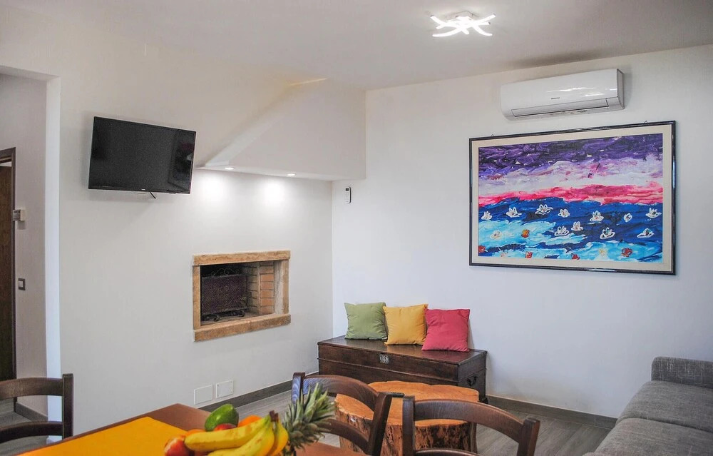 2 Bedroom Lovely Home In Chianciano Terme