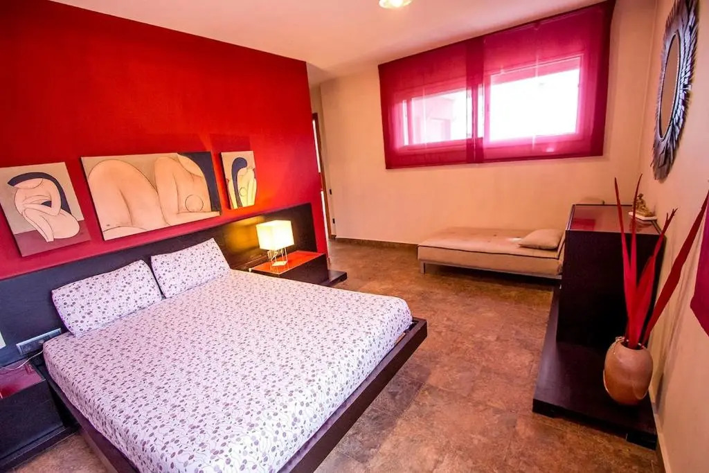 Catalunya Casas Modern and spacious with private pool close to BCN