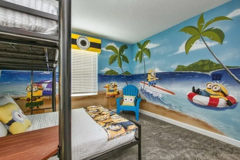 Storey Lake 8 Bed Lake Front Pool & Spa - 1684str 8 Bedroom Home by RedAwning