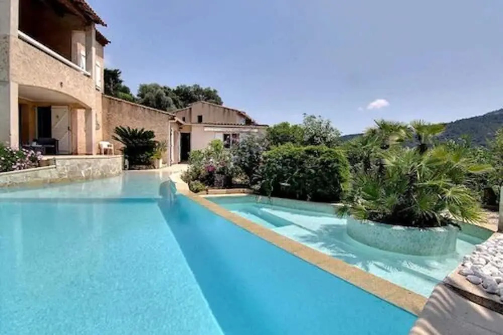 Magnifique Villa,Calme,Vue dégagée,Piscine,Parking,Wifi,Clim