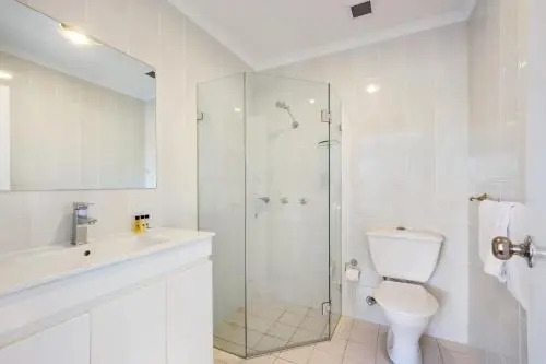 North Ryde Self Contained 2 Bed Apartment (37CULL)