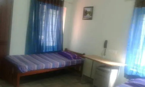 Single Room Non Ac Accommodation In A Home Stay