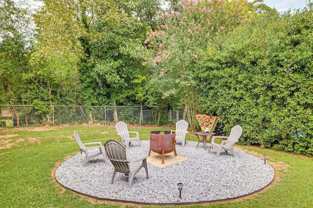 Families Welcome, Fenced Yard: Inviting Greer Home