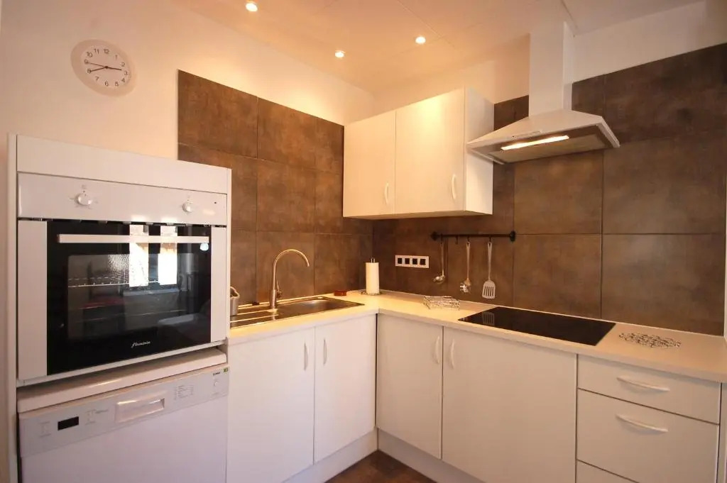 Lets Holidays Cozy Apartment 70 M. From the Beach in Tossa