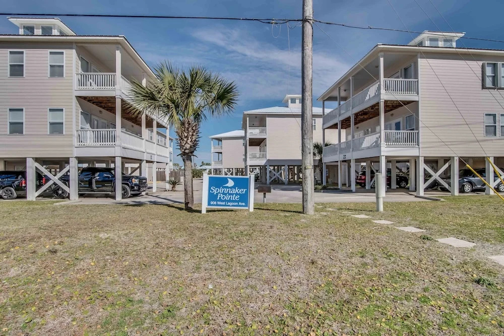Spinnaker Pointe 2a 3 Bedroom Duplex by RedAwning