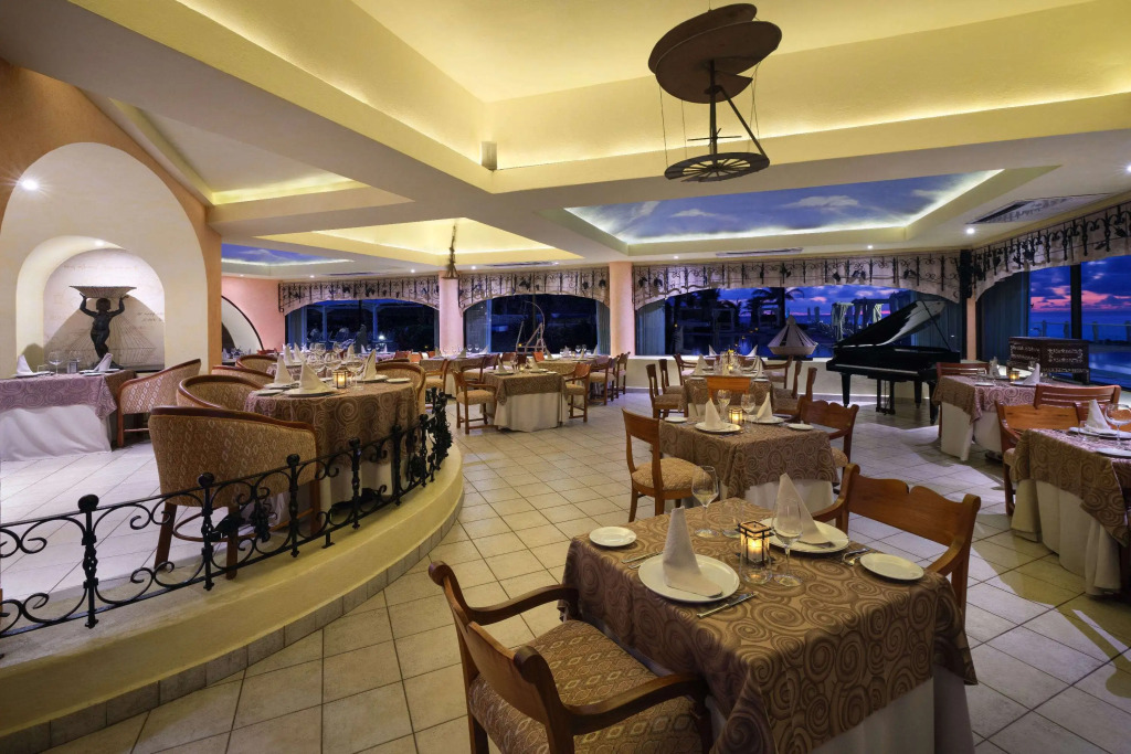 Wyndham Grand Cancun All Inclusive Resort & Villas