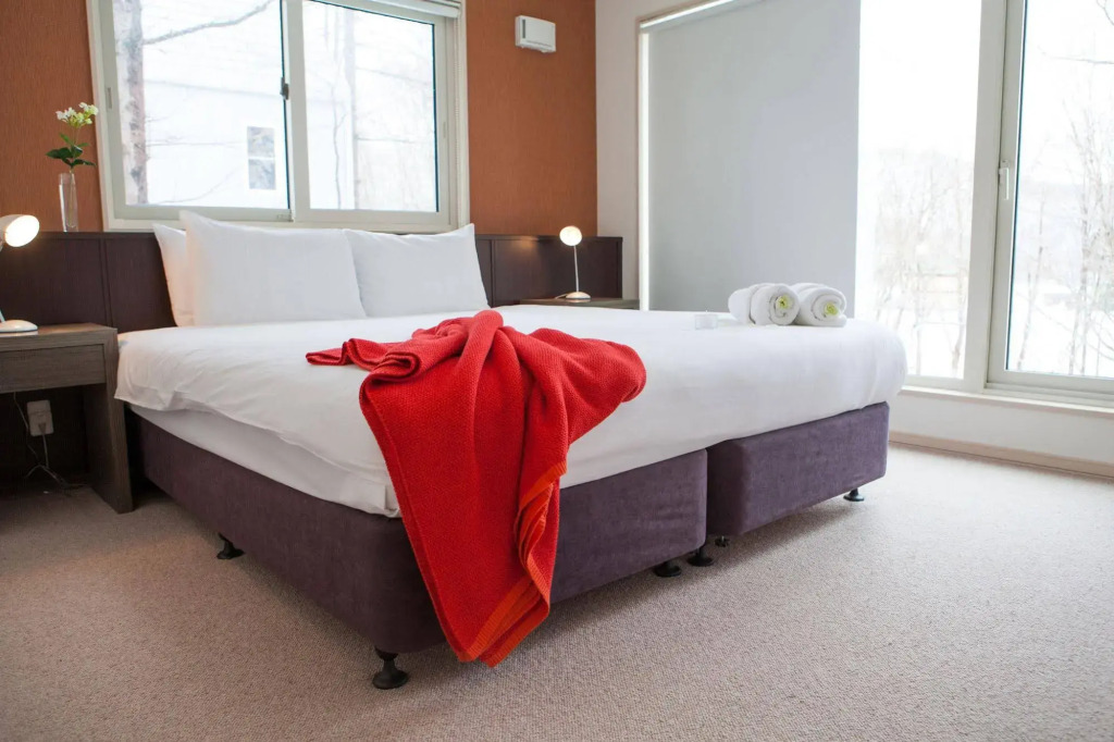 Yutaka Townhouse