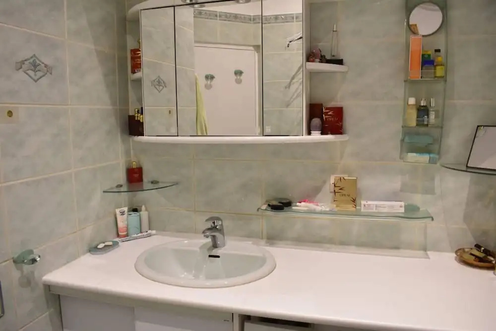 Charming 2 Bedroom Apartment With City View