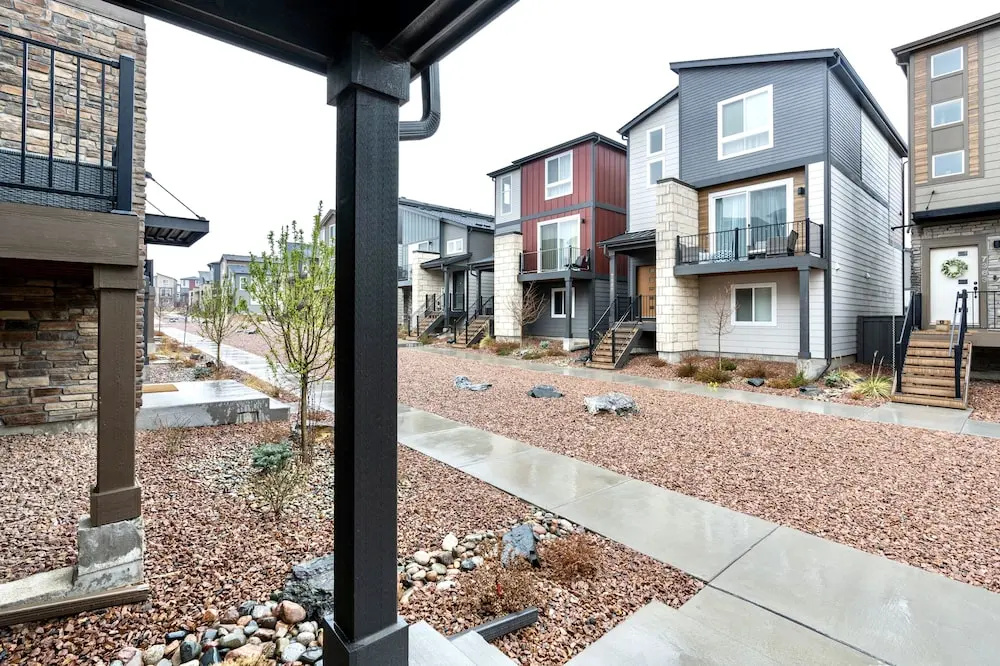 TempurPedic Quartz Balcony Modern
