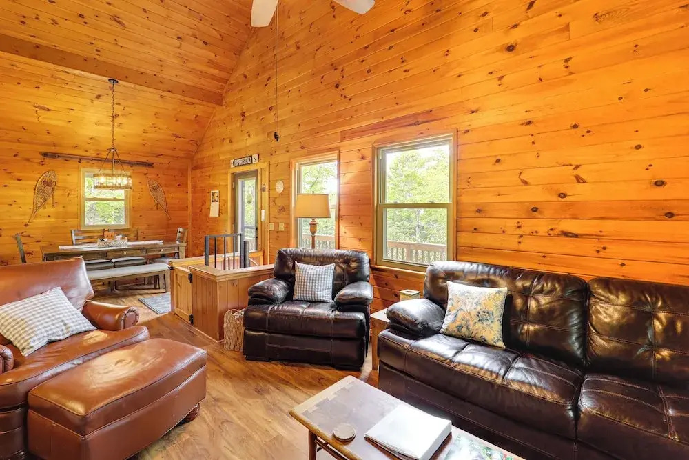 Blue Ridge Mtn Cabin: Hot Tub & Mountain Views
