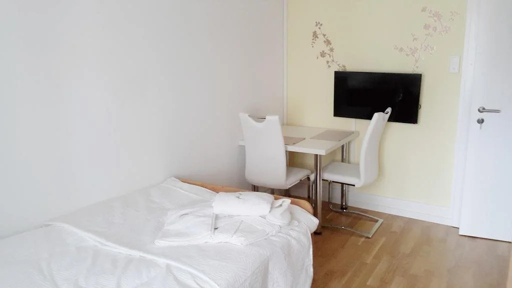 Residence Serviced House