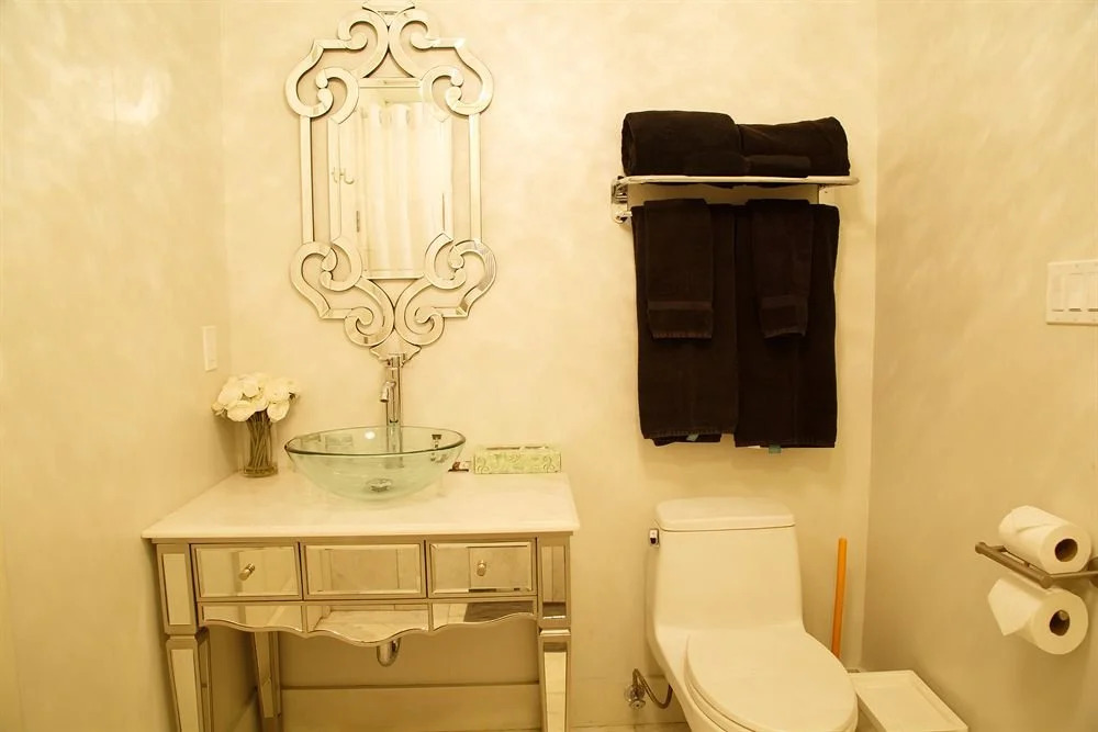 Lxure Brooklyn Suites