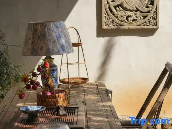 Guizhifang Private Hot Spring Vacation Apartment (Guantang Hot Spring Resort)