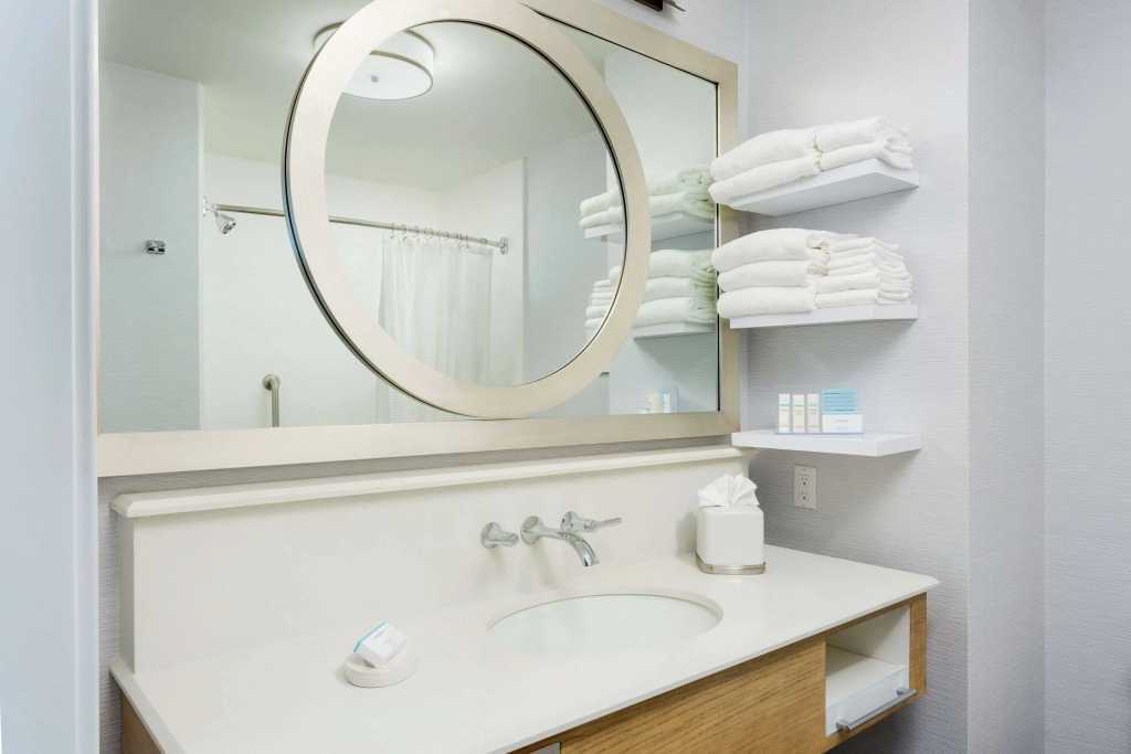 Hampton Inn & Suites - Napa, CA