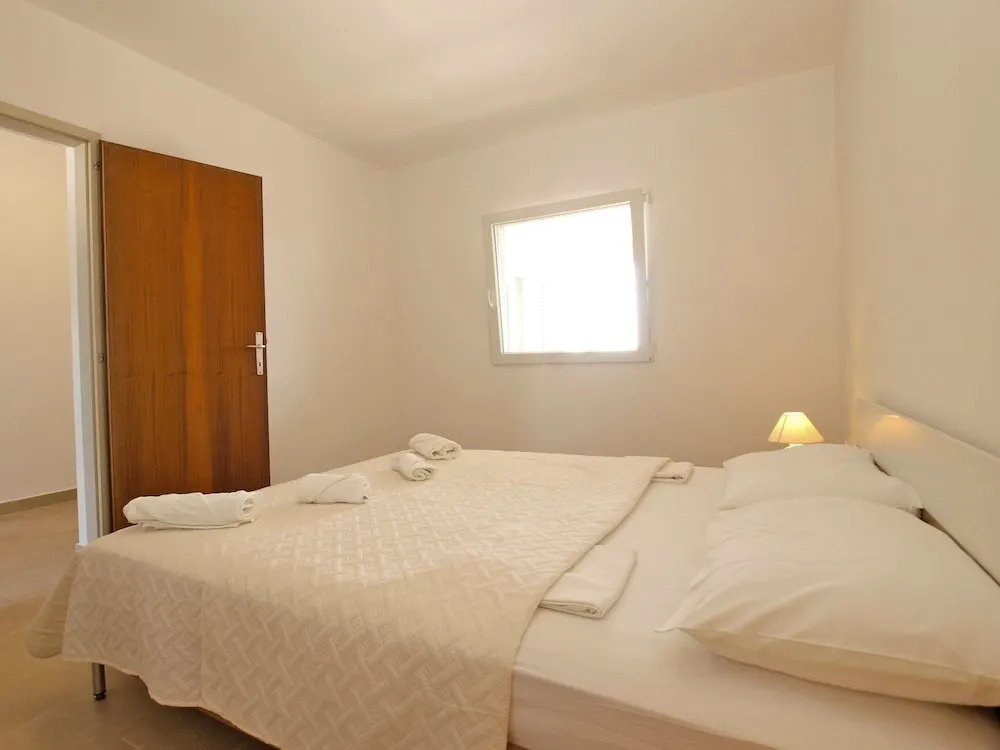 Apartment 1215