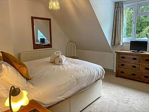 Springfields - Annex with two double bedrooms in a rural British village