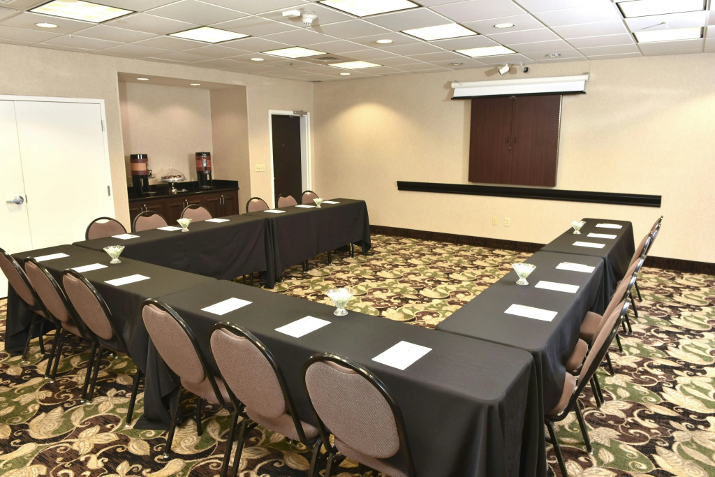 Hampton Inn & Suites Alexandria