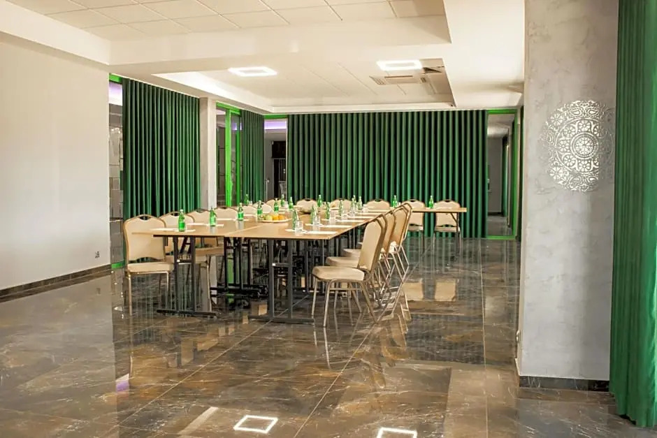 Hotel Promenada Biznes & Wypoczynek