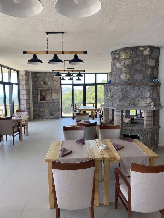 Assos Karadut Taş Otel