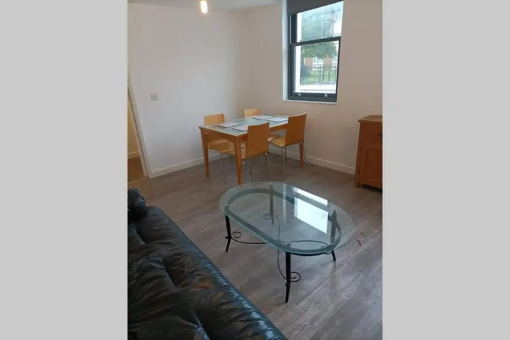 Spacious one bedroom family apartment -non smoker