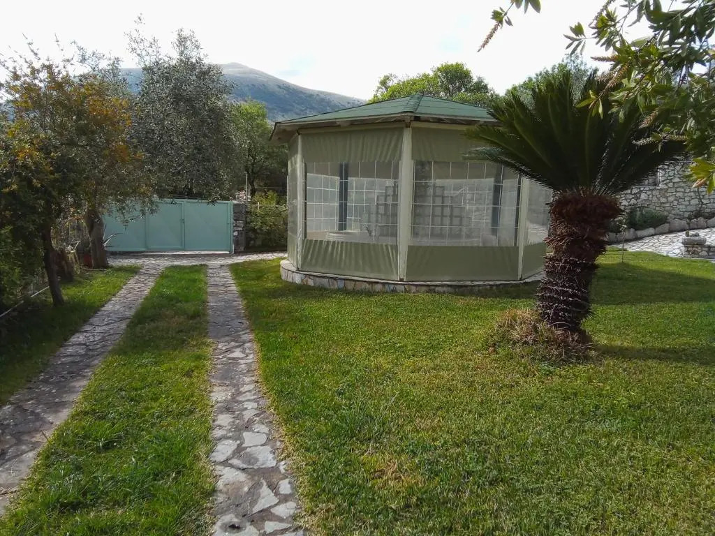 Dogis Resort