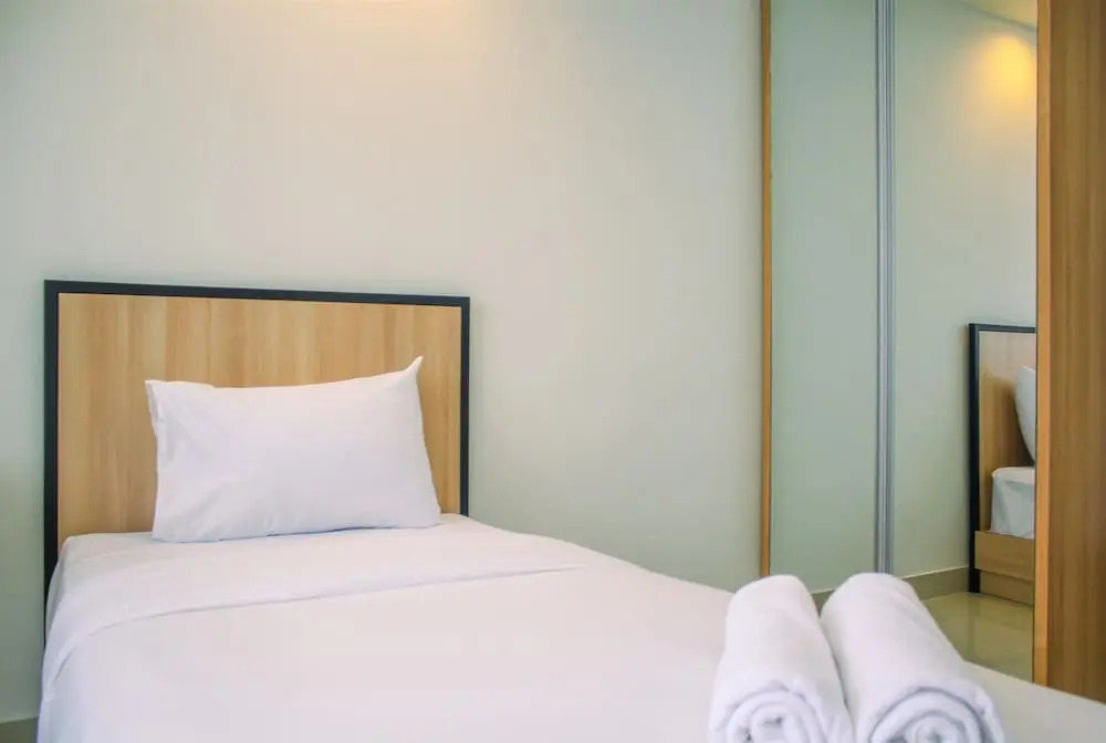 Brand New and Comfy Studio Modern Room at Evenciio Apartment