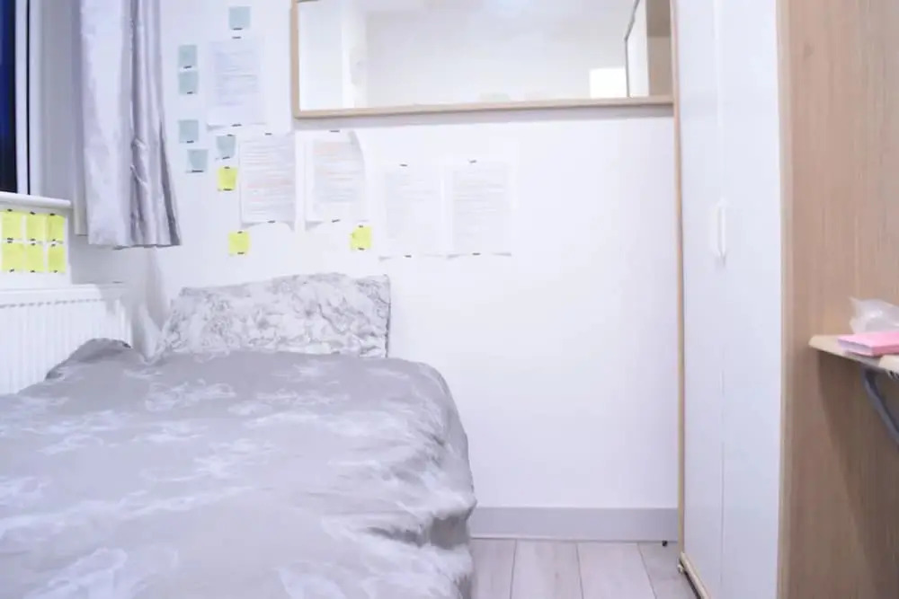 4 Bedroom Apartment in Kilburn With Private Balcony