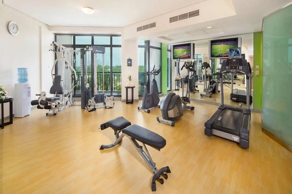 Arabian Park Dubai, an Edge by Rotana Hotel